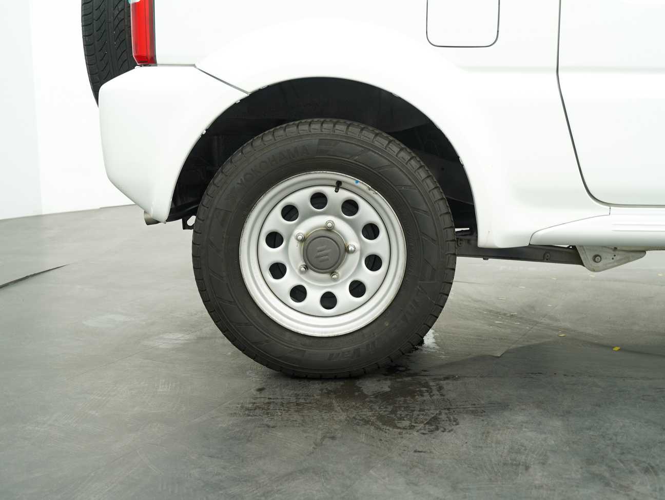 terpakai 2013 Suzuki Jimny JLX 1.3