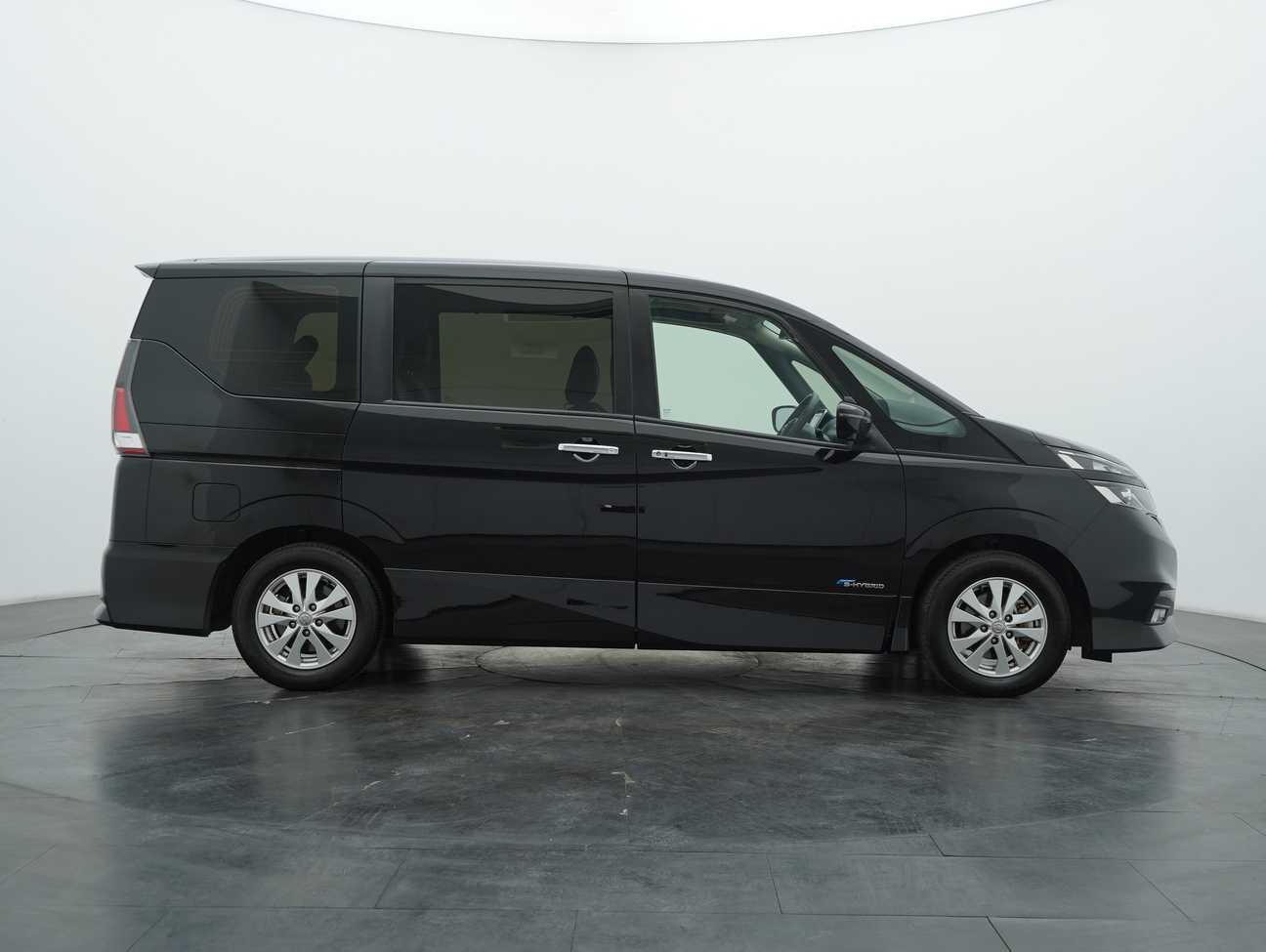 used 2019 Nissan Serena S-Hybrid High-Way Star 2.0