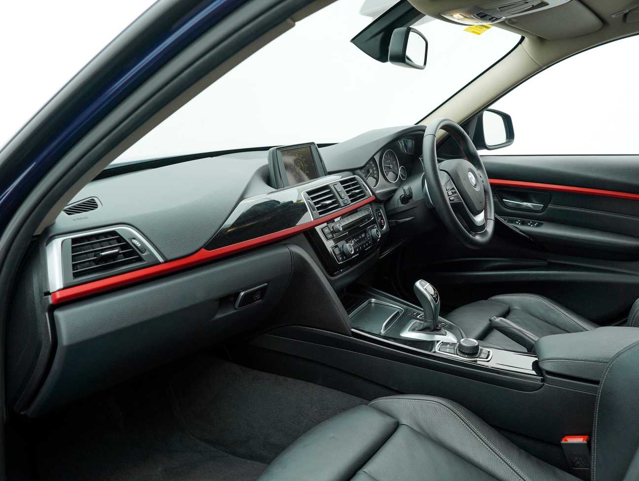 used 2016 BMW 320i Sport Line 2.0