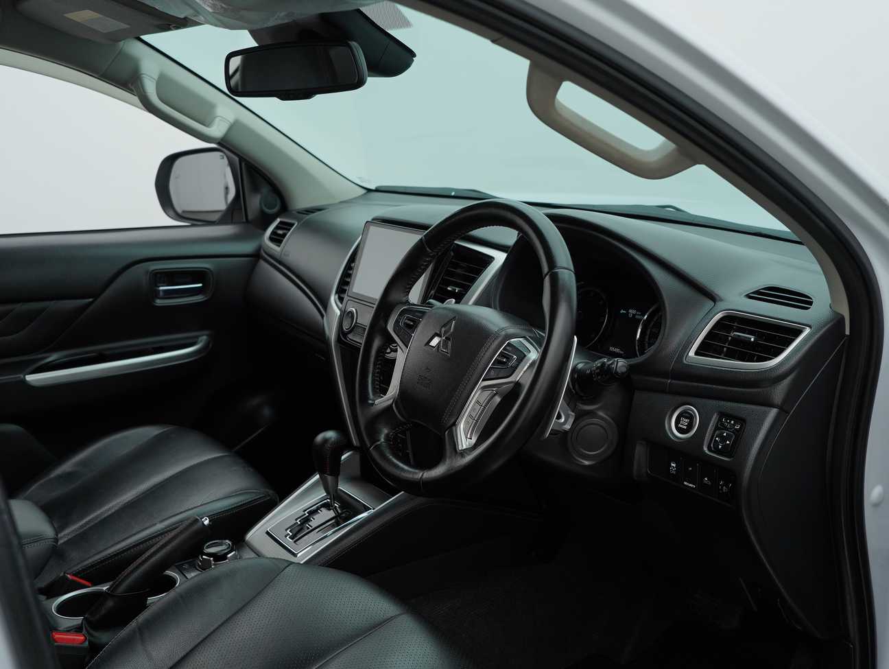 used 2021 Mitsubishi Triton VGT Athlete Dual Cab 4X4 2.4