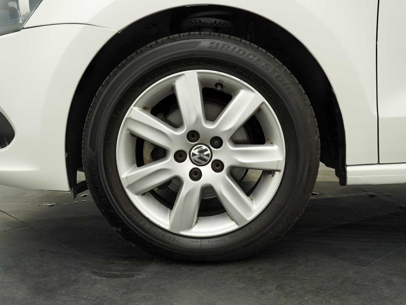 terpakai 2015 Volkswagen Polo  1.6