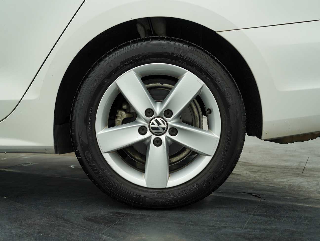 terpakai 2014 Volkswagen Jetta TSI 1.4