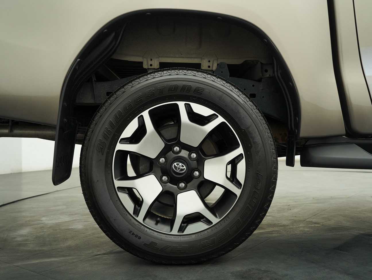 terpakai 2018 Toyota Hilux L-Edition Dual Cab 2.4