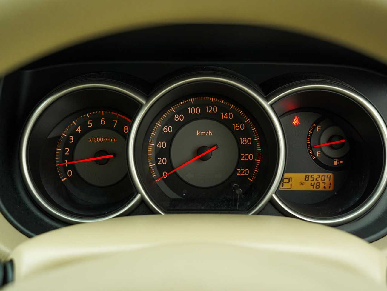 terpakai 2011 Nissan Latio ST 1.6