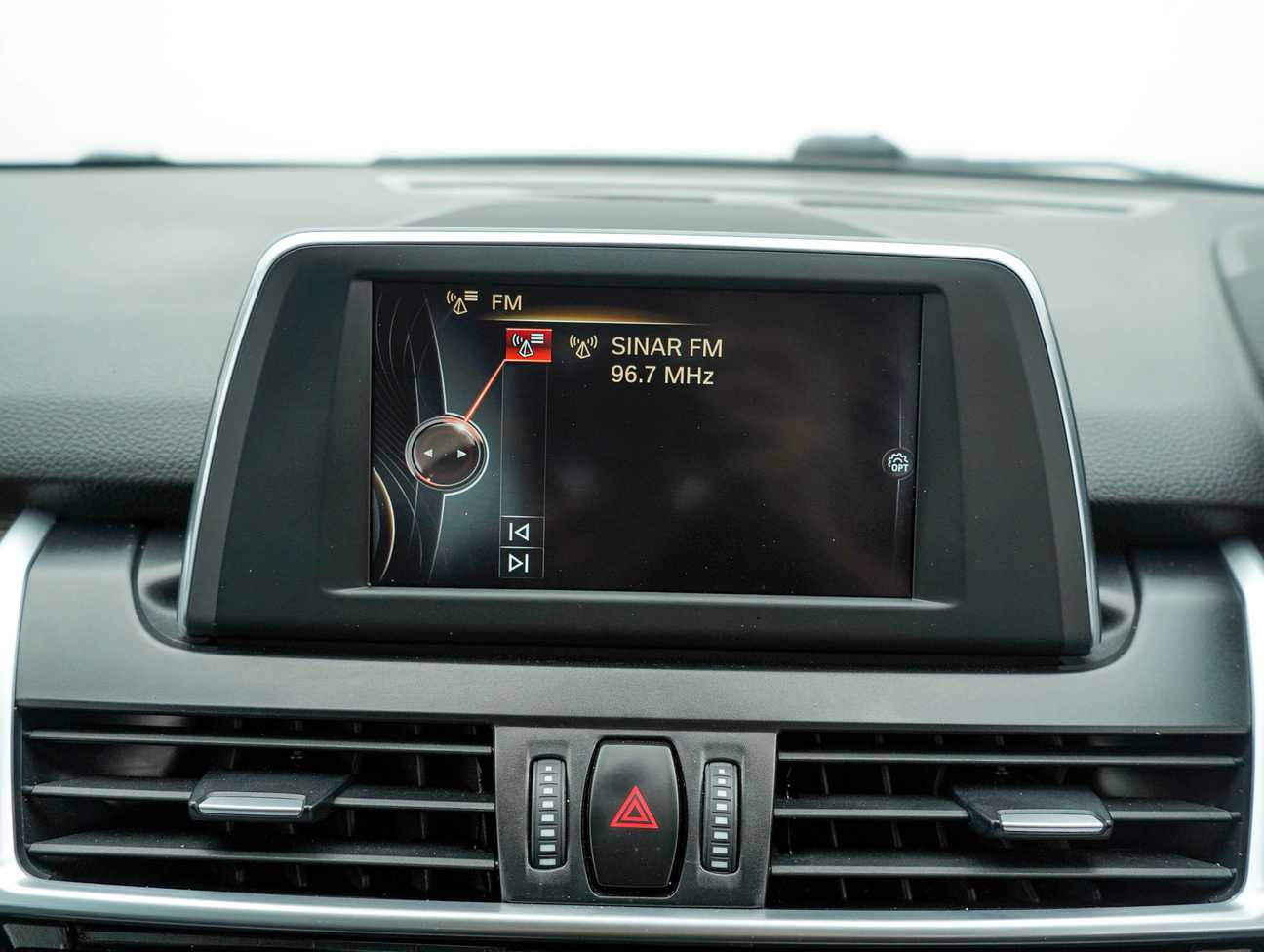 terpakai 2016 BMW 2 18I ACTIVE TOURER 1.5