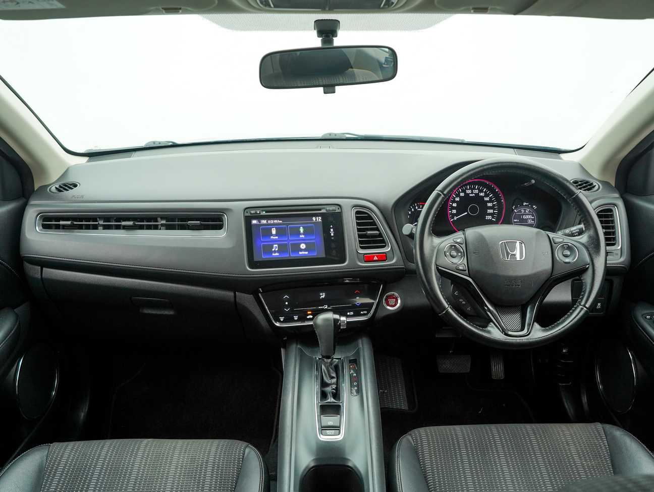 used 2015 Honda HR-V V 1.8
