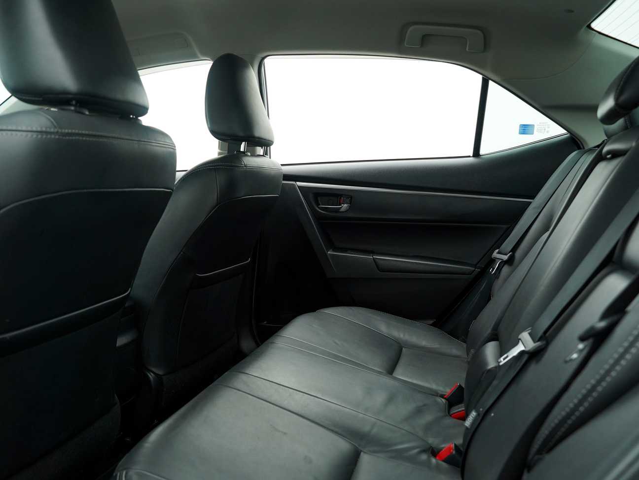 used 2015 Toyota Corolla Altis G 1.8