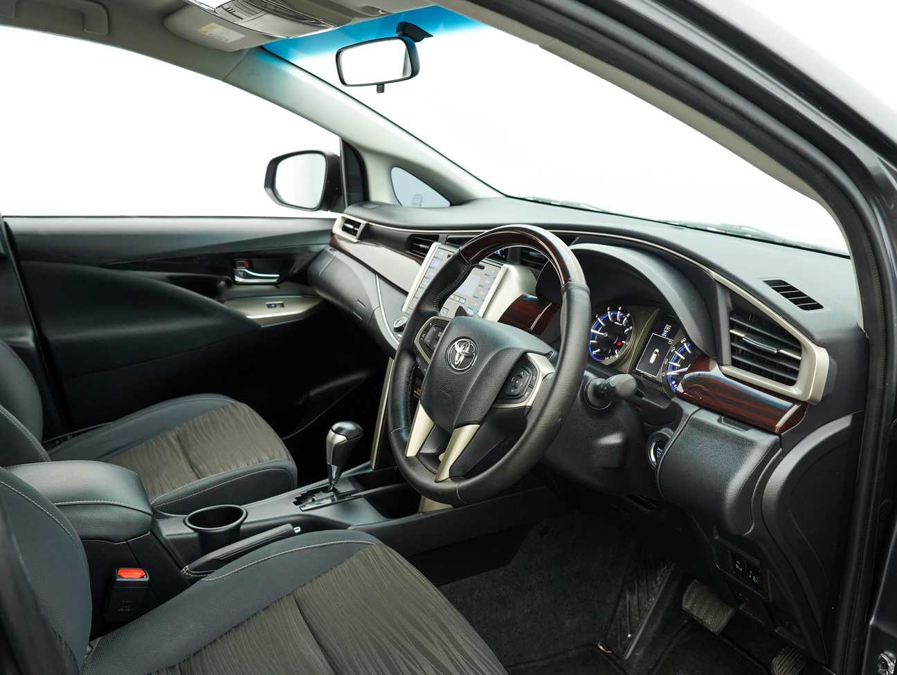 used 2017 Toyota Innova G 2.0