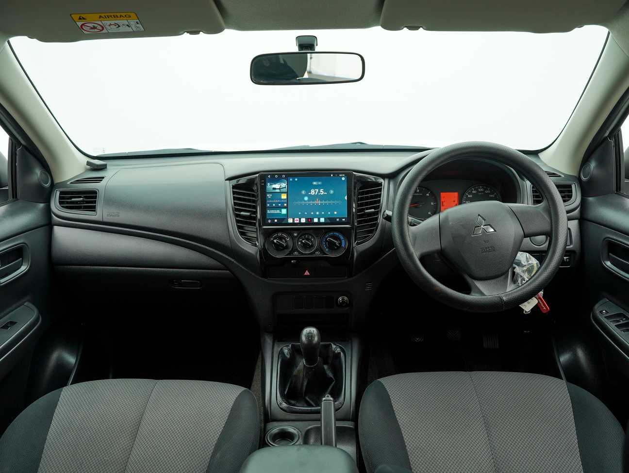 used 2022 Mitsubishi Triton Quest Dual Cab 4X2 2.5