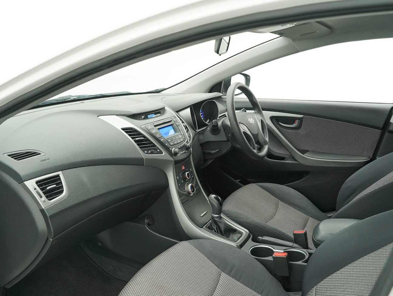 terpakai 2015 Hyundai Elantra Premium 1.6