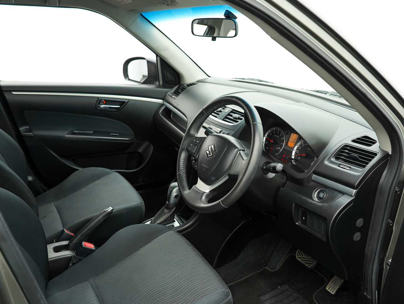 used 2014 Suzuki Swift GLX 1.4