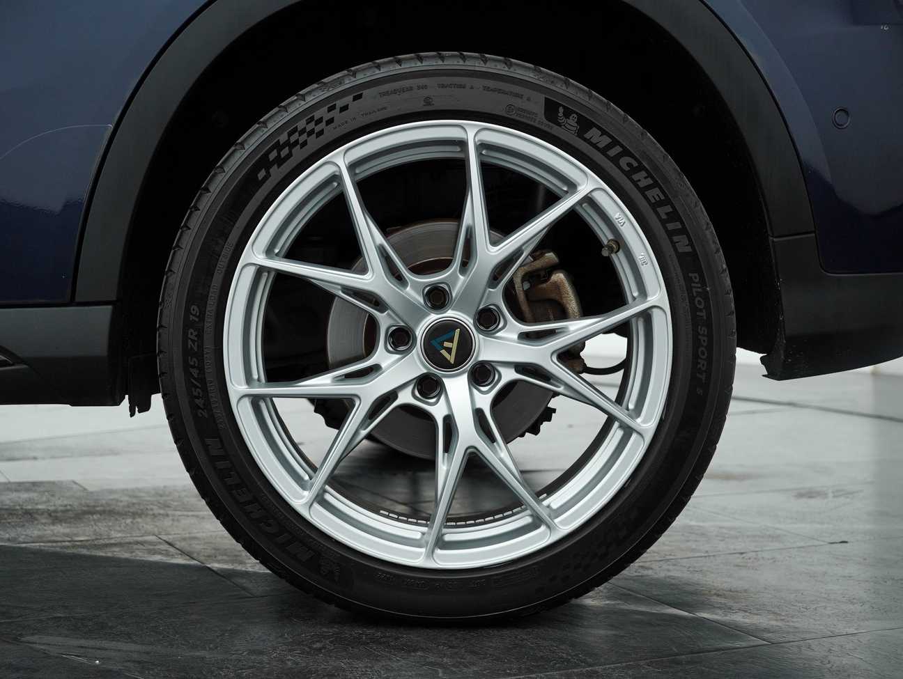 terpakai 2017 Mercedes-Benz GLA250 4MATIC 2.0