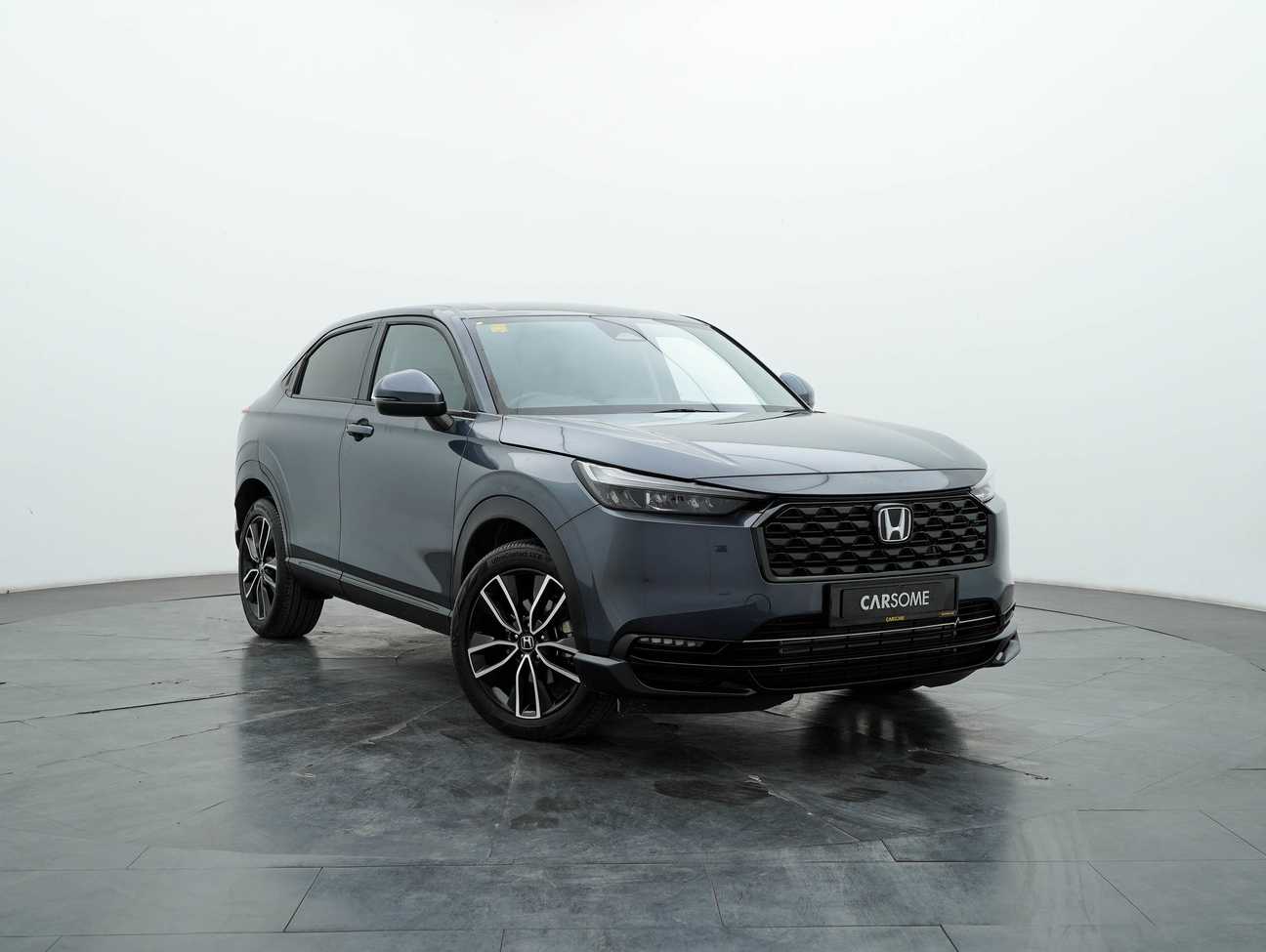 used 2025 Honda HR-V V 1.5