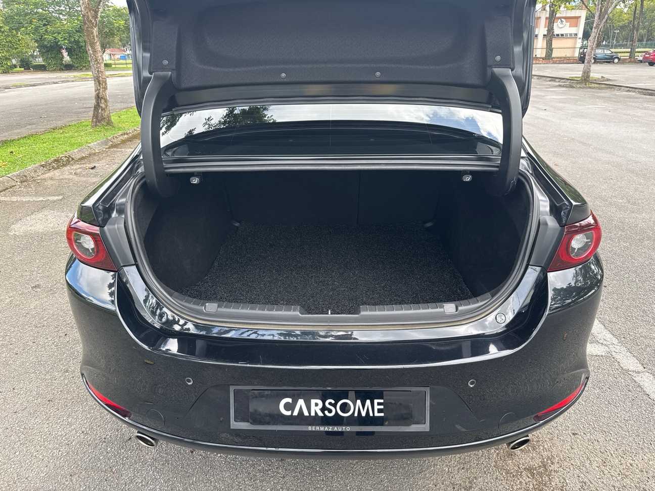 terpakai 2023 Mazda 3 SKYACTIV-G High Plus 2.0