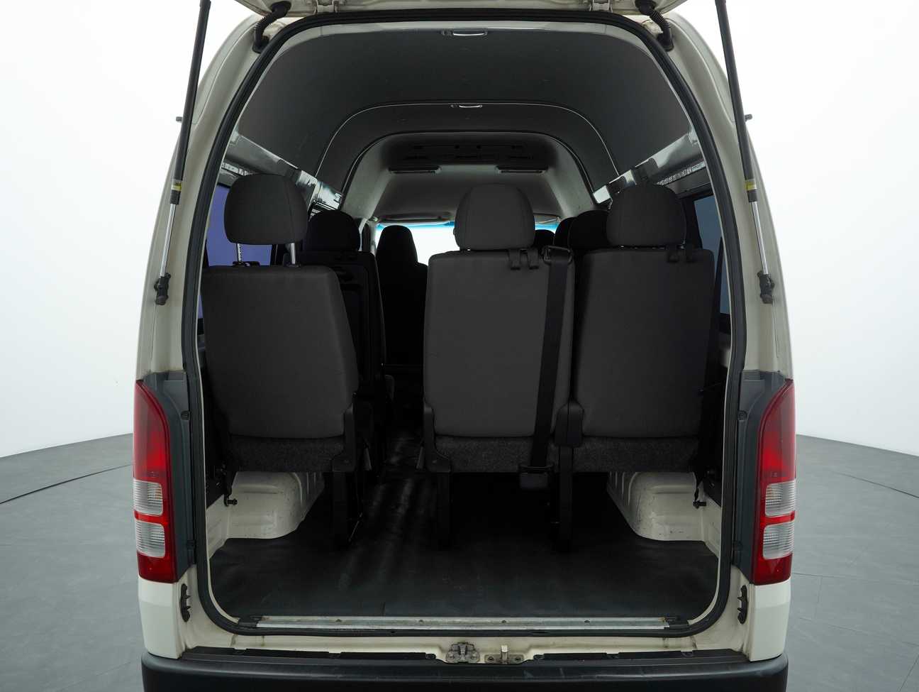 used 2015 Toyota Hiace Window Van 2.7