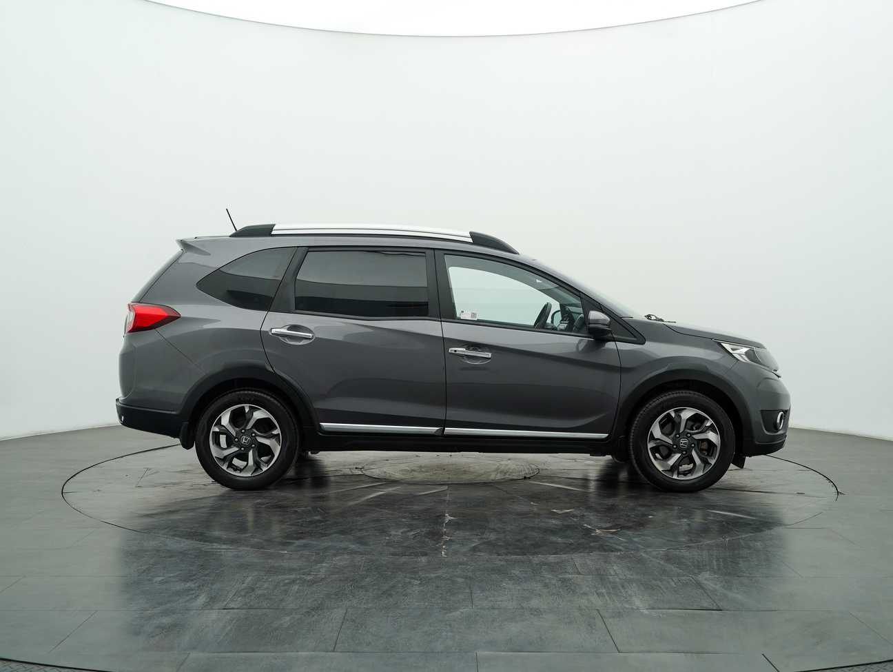 used 2018 Honda BR-V V 1.5