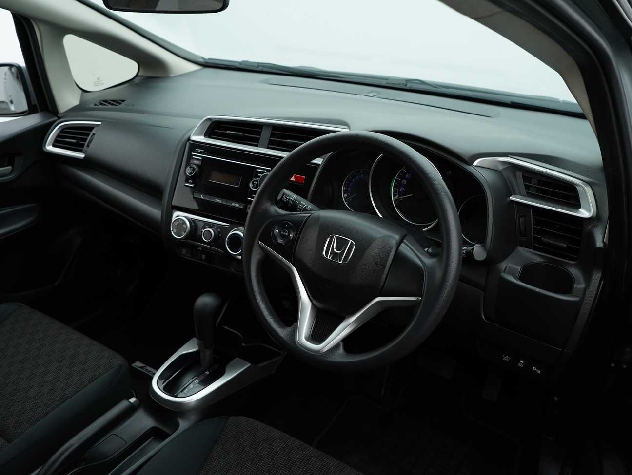used 2015 Honda Jazz E 1.5