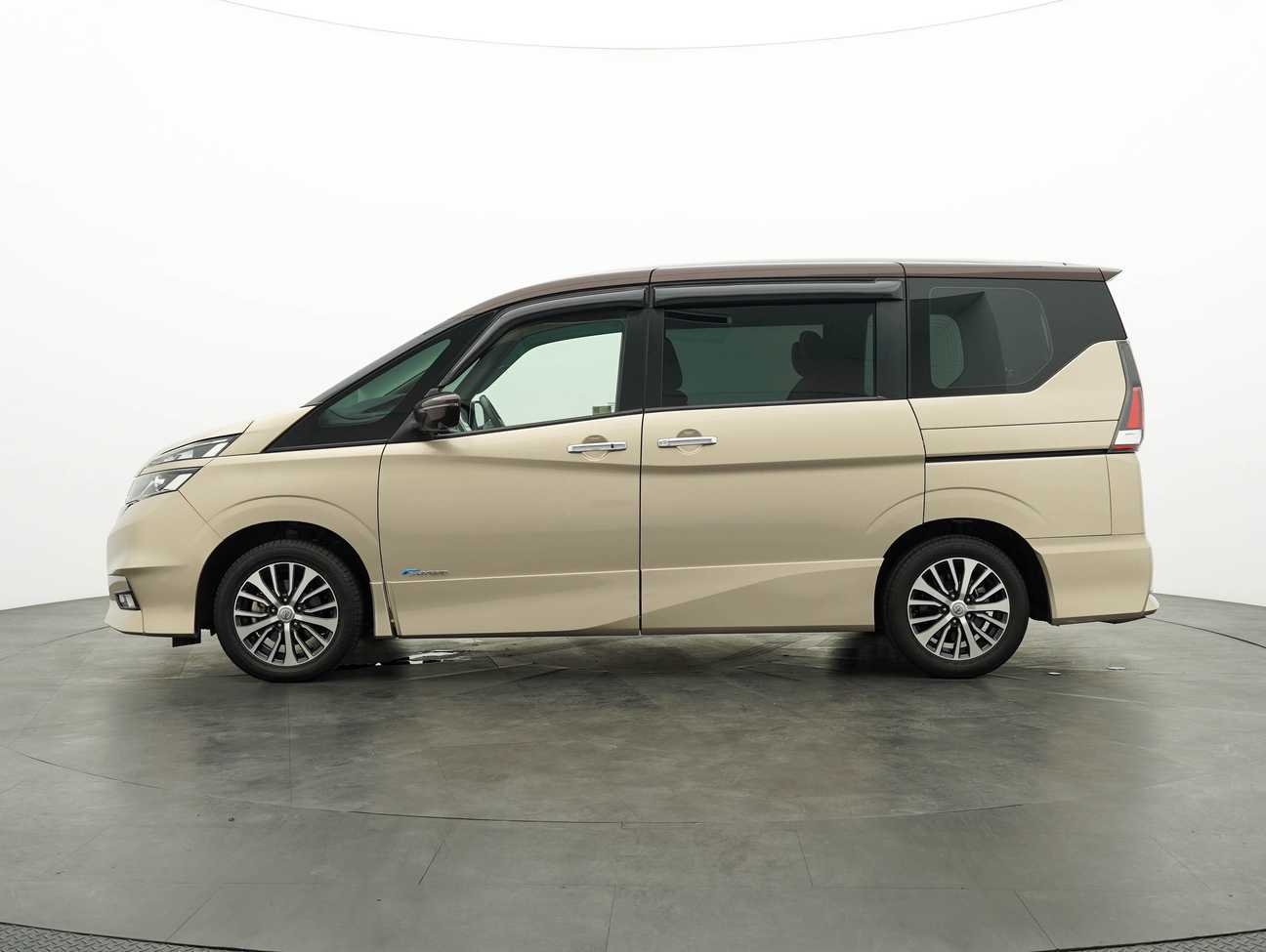 used 2018 Nissan Serena S-Hybrid High-Way Star 2.0