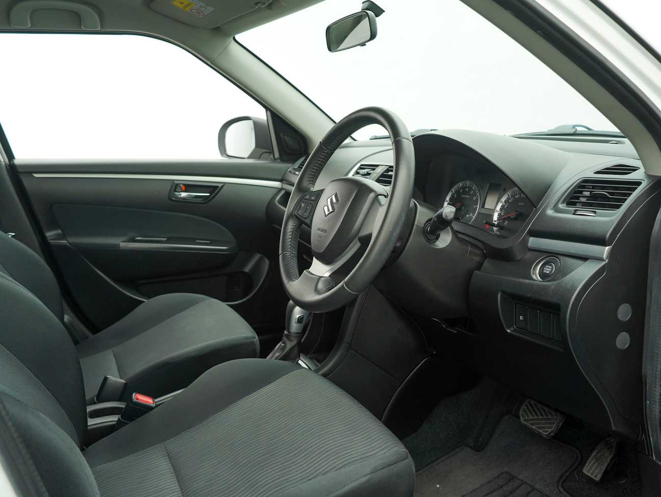 used 2015 Suzuki Swift GLX 1.4