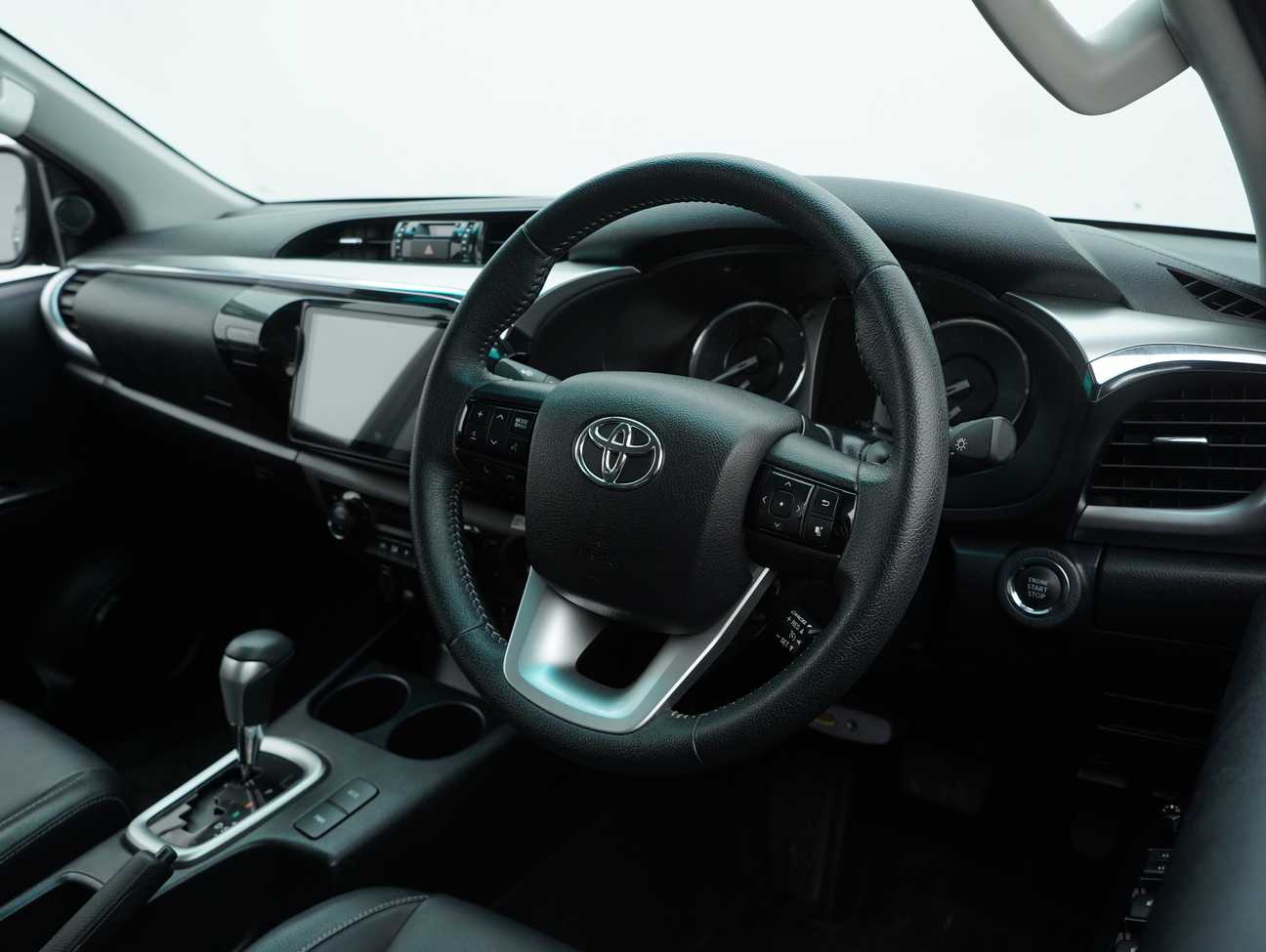 used 2023 Toyota Hilux V Dual Cab 2.4