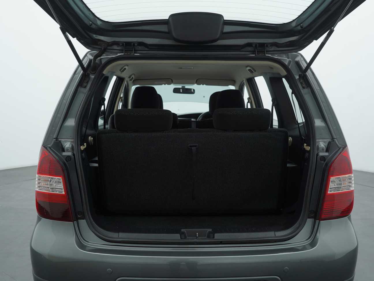 used 2013 Nissan Grand Livina Comfort 1.6