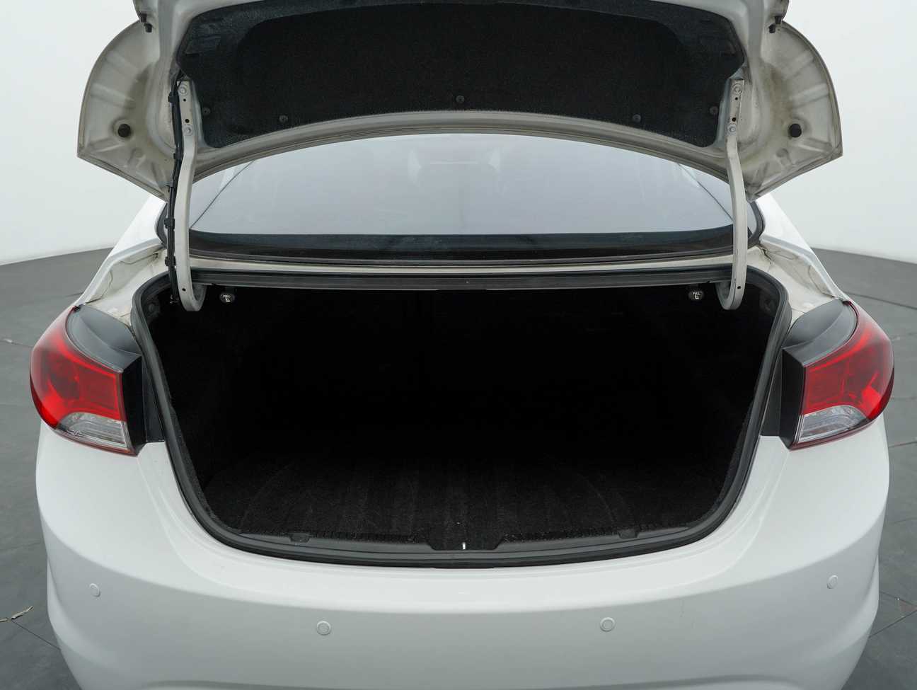 used 2013 Inokom Elantra  1.6