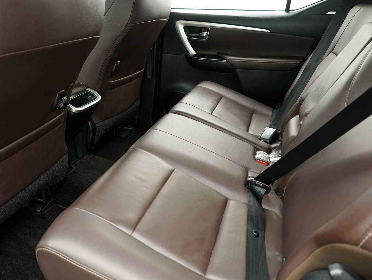 used 2018 Toyota FORTUNER 4X4 2.7