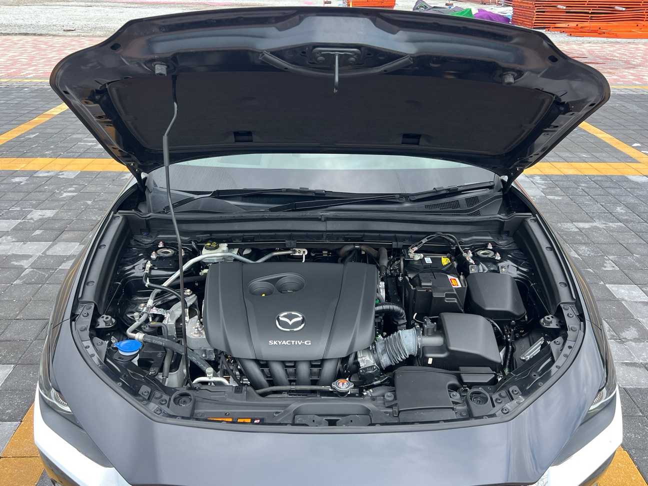 terpakai 2023 Mazda CX-30 SKYACTIV-G High Plus 2.0