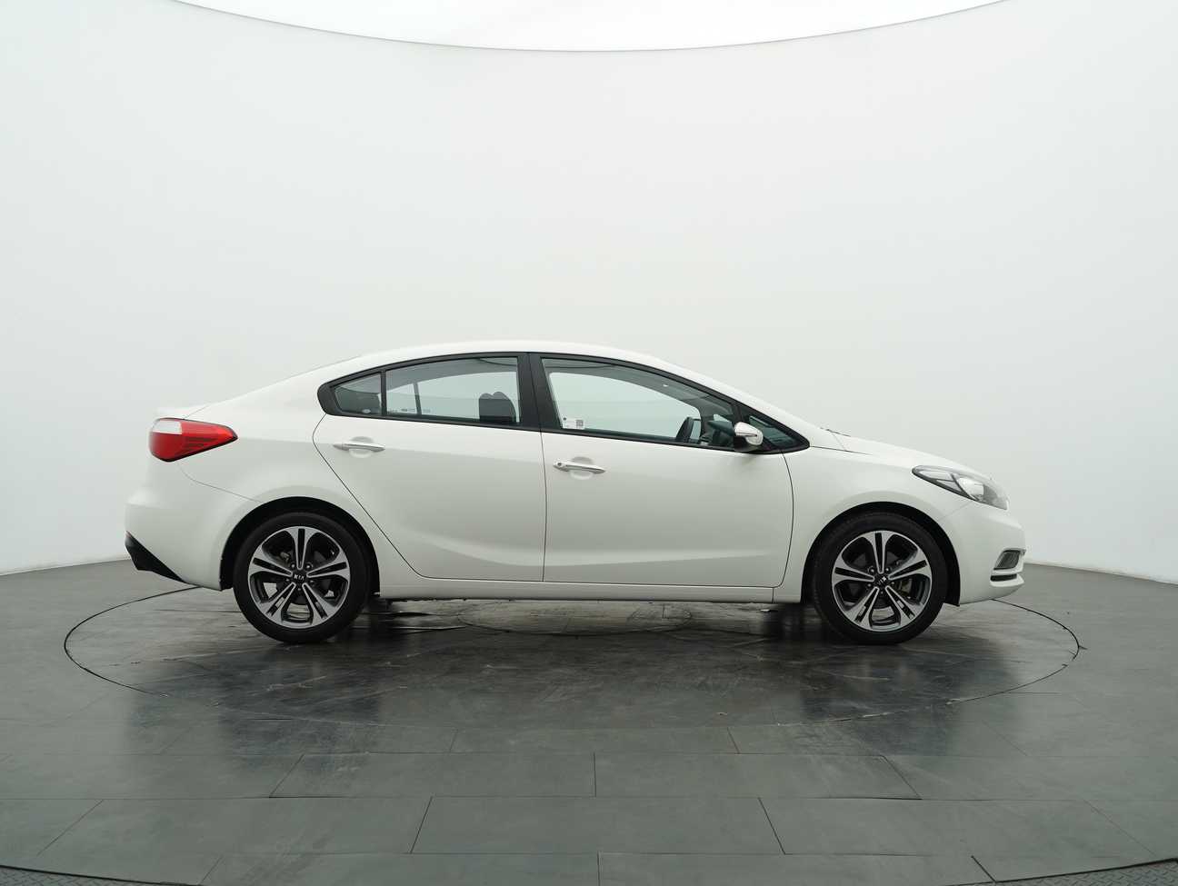 terpakai 2015 Kia Cerato KX 1.6