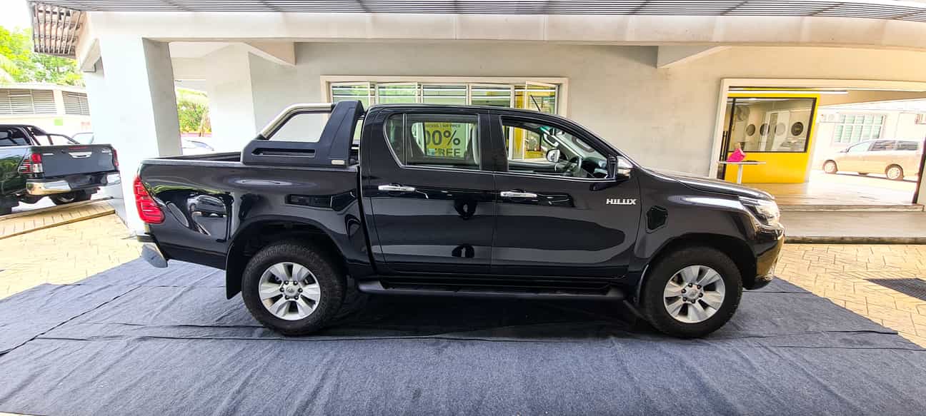 used 2016 Toyota HILUX DOUBLE CAB G 4X4 2.4