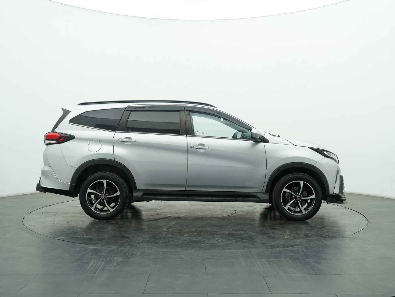 terpakai 2021 Perodua Aruz AV 1.5