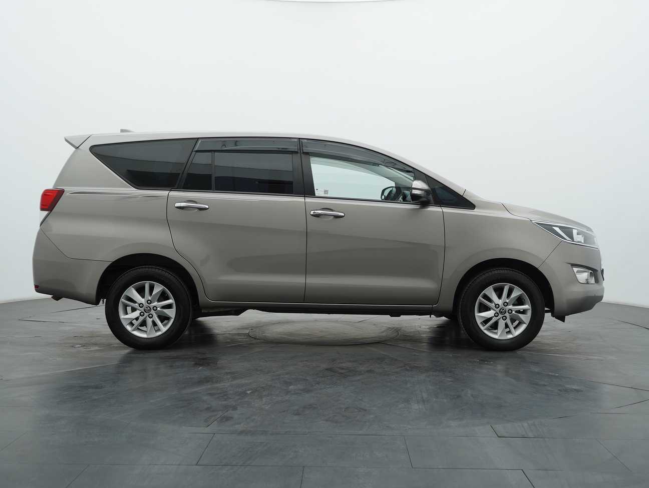 used 2017 Toyota Innova G 2.0