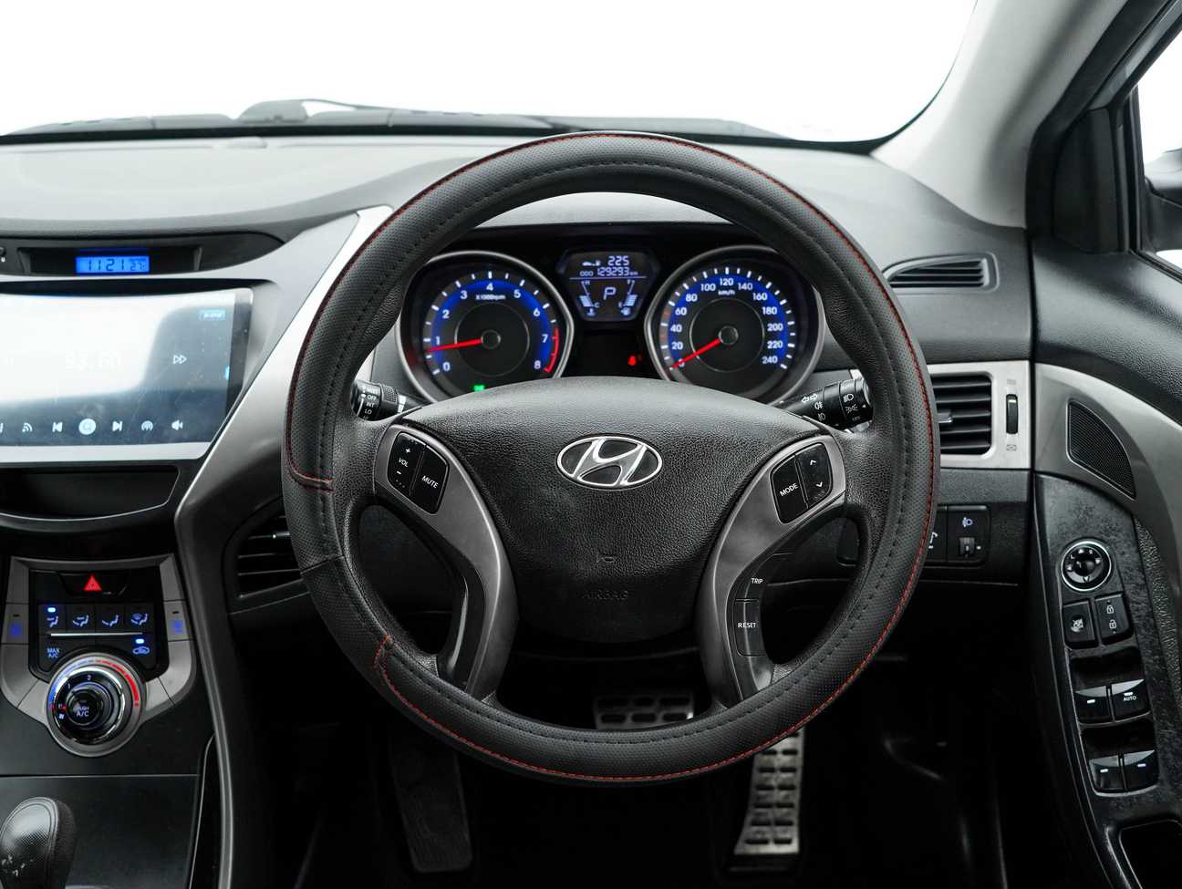 used 2014 Inokom Elantra  1.6
