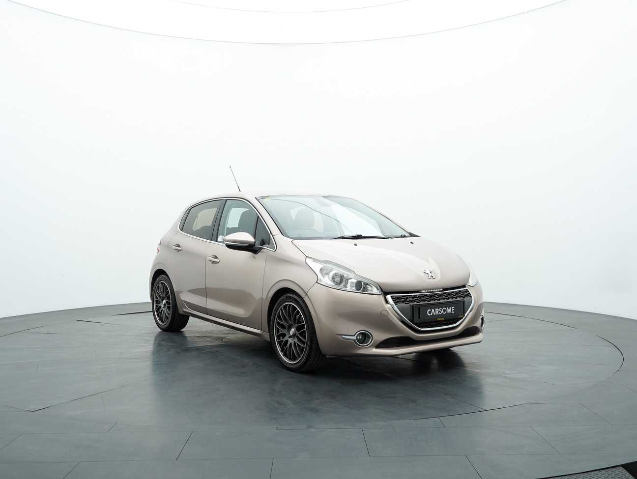 terpakai 2013 Peugeot 208 Allure 3 Door 1.6