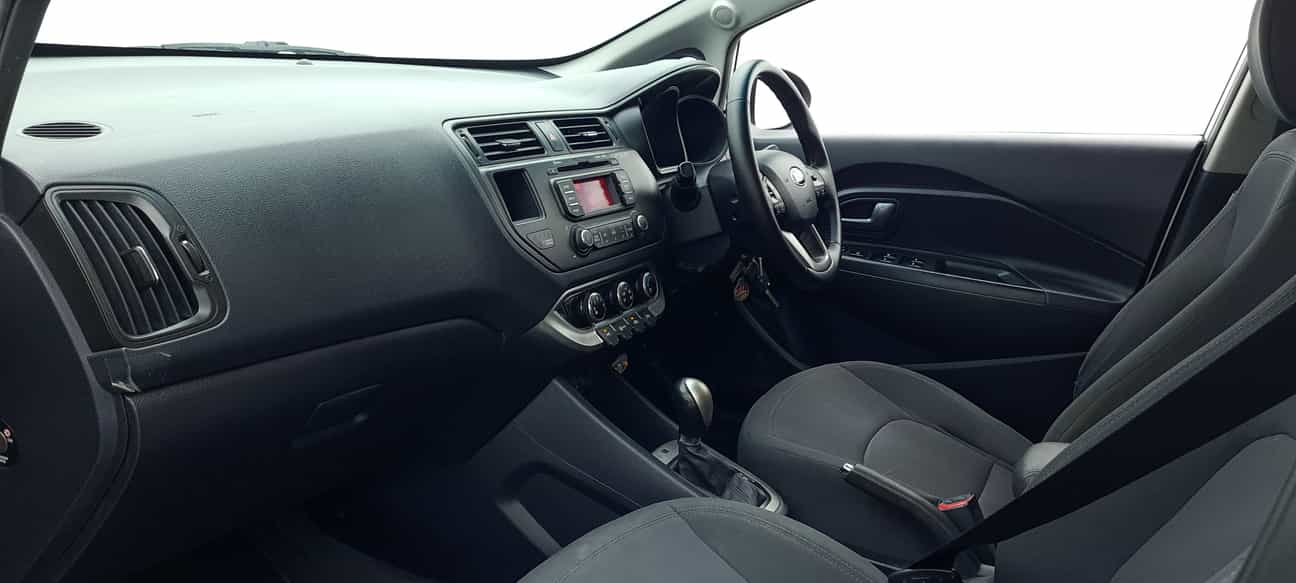 terpakai 2013 Kia RIO UB 1.4