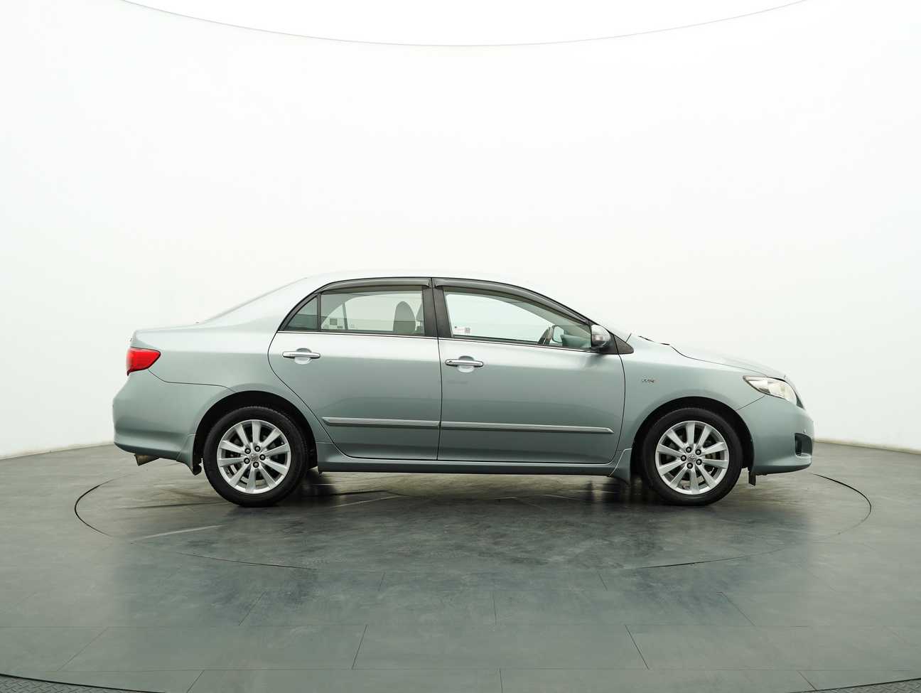 used 2010 Toyota Corolla Altis G 1.8