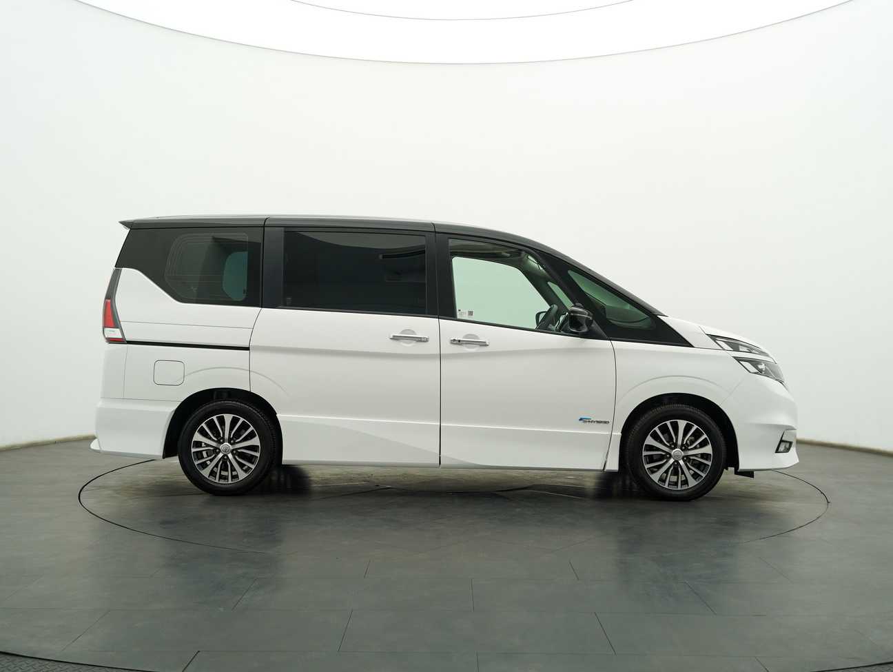terpakai 2019 Nissan Serena S-Hybrid High-Way Star Premium 2.0