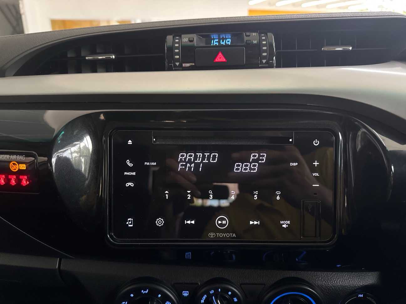 used 2023 Toyota Hilux E Dual Cab 2.4