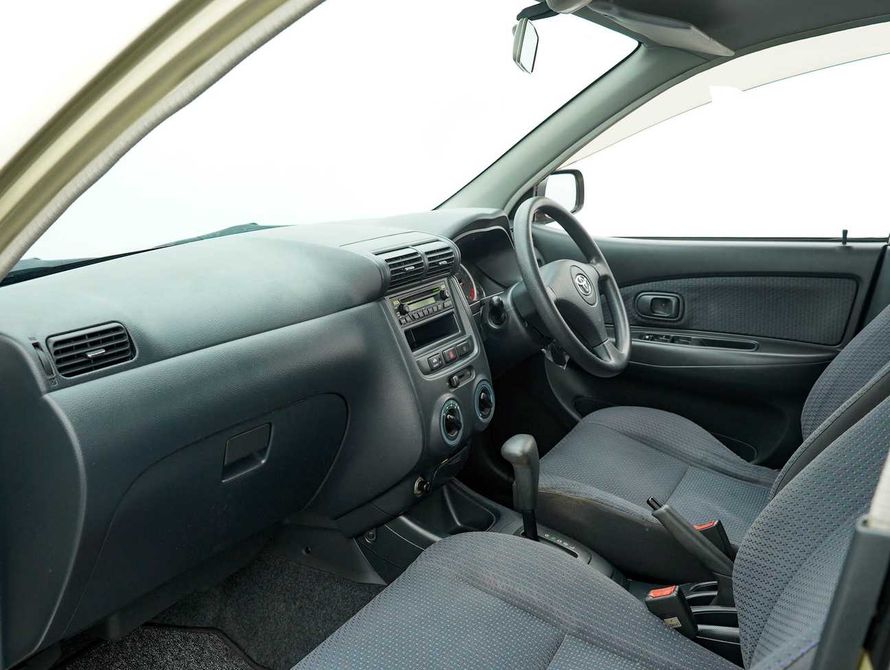 terpakai 2006 Toyota Avanza  1.3