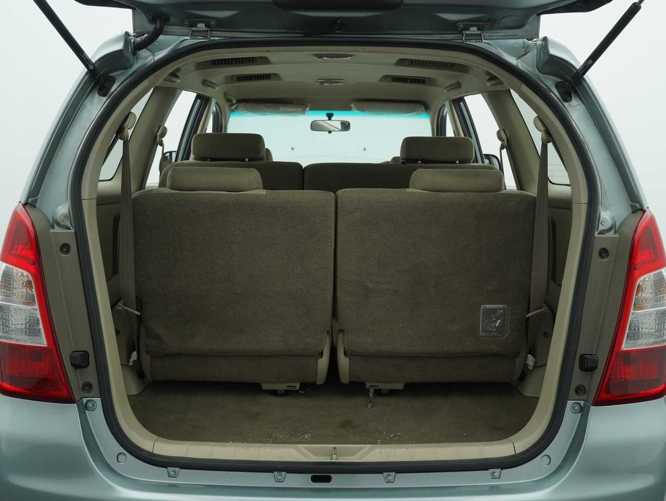 used 2014 Toyota Innova E 2.0