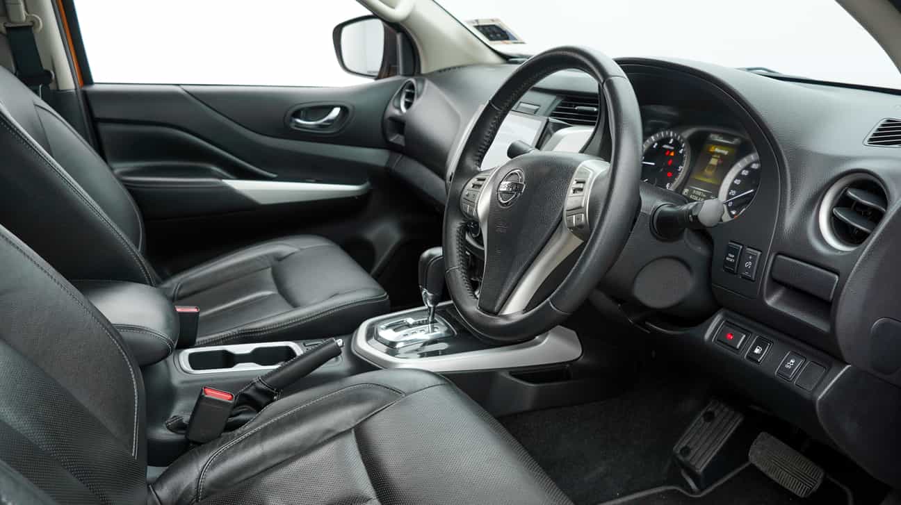 terpakai 2017 Nissan NAVARA NP300 VL 2.5