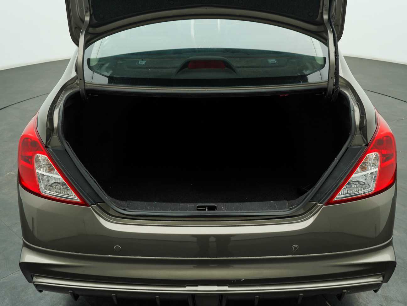 terpakai 2015 Nissan Almera E 1.5