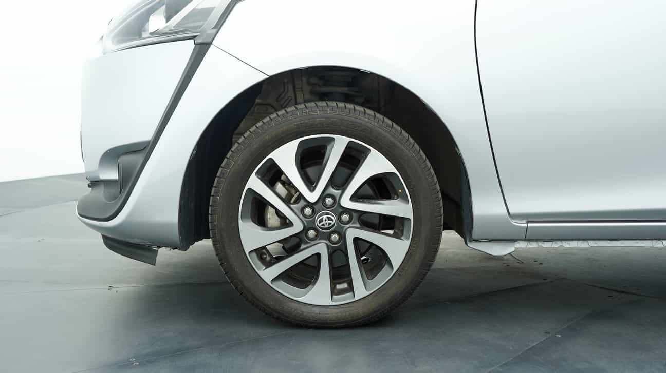 used 2017 Toyota SIENTA V 1.5