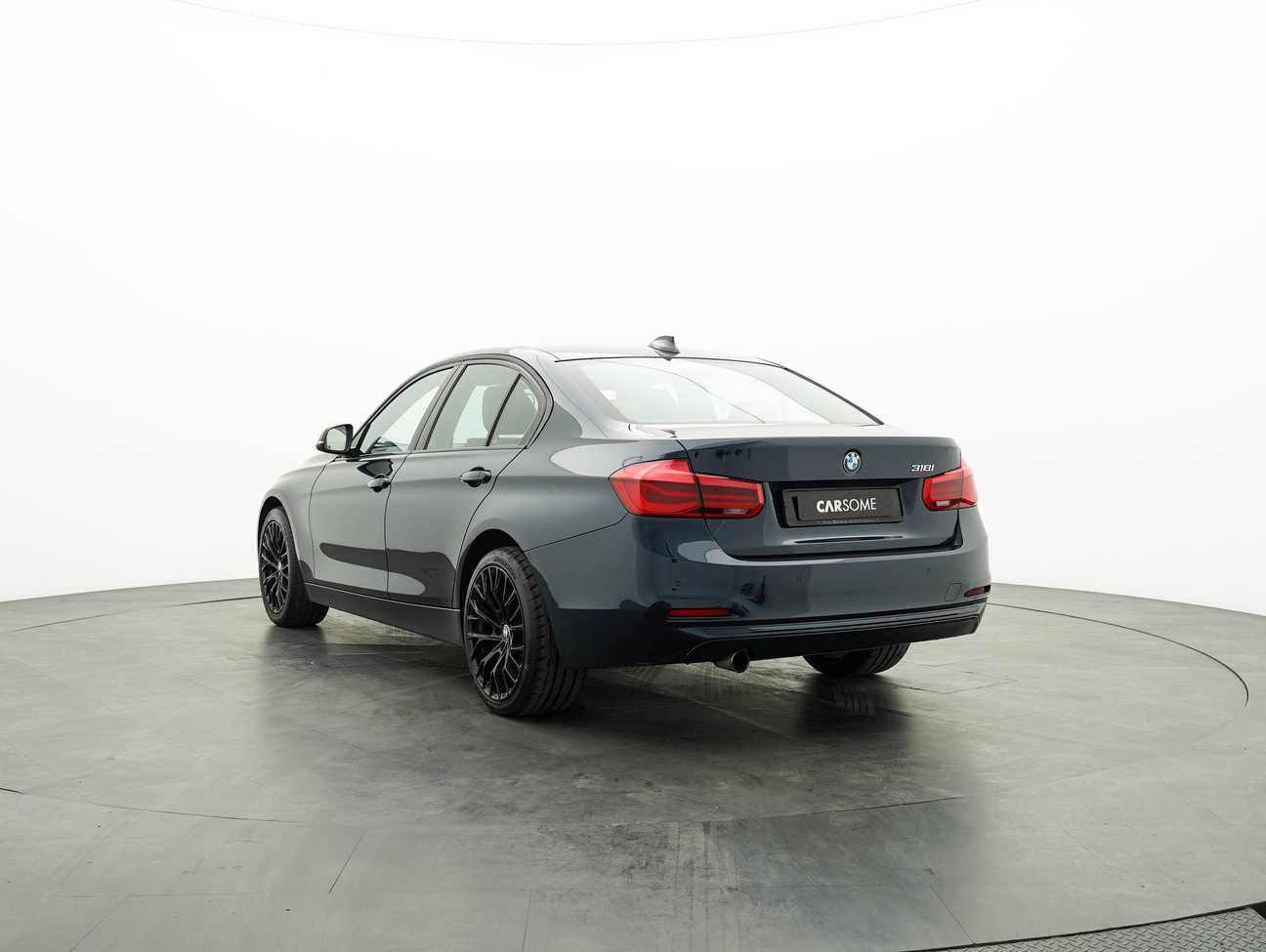 used 2016 BMW 318i Luxury 1.5