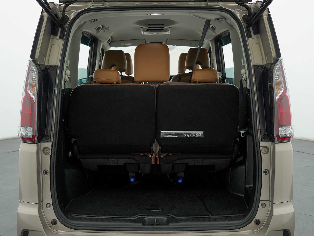 terpakai 2018 Nissan Serena S-Hybrid High-Way Star Premium 2.0