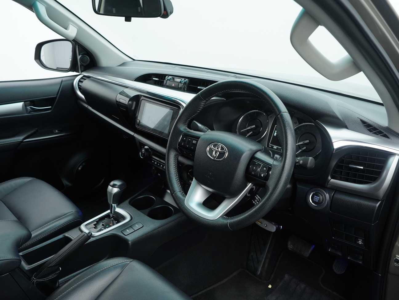 used 2022 Toyota Hilux V Dual Cab 2.4