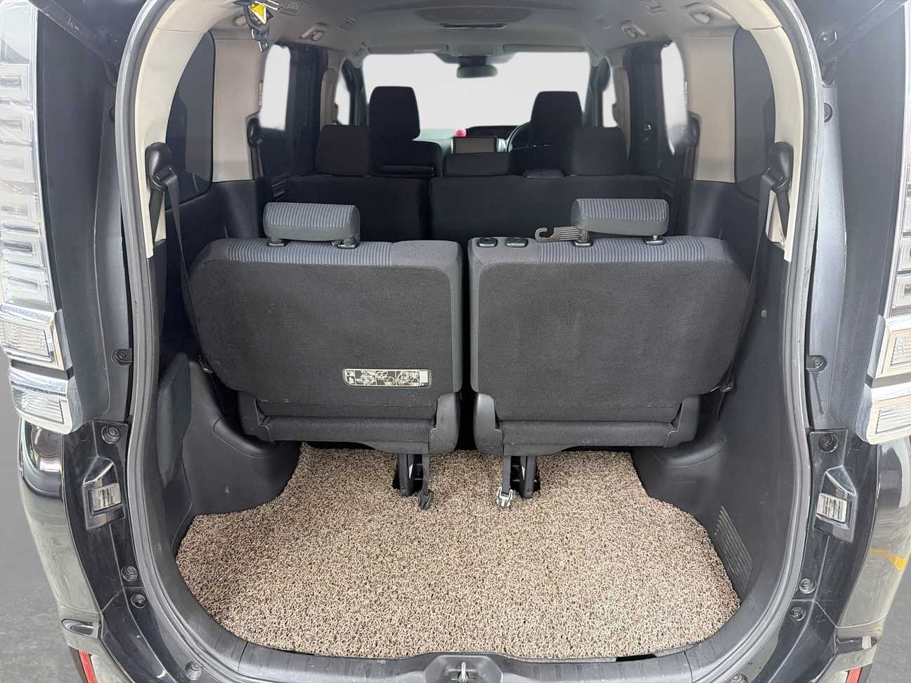 used 2018 Toyota Voxy X 2.0