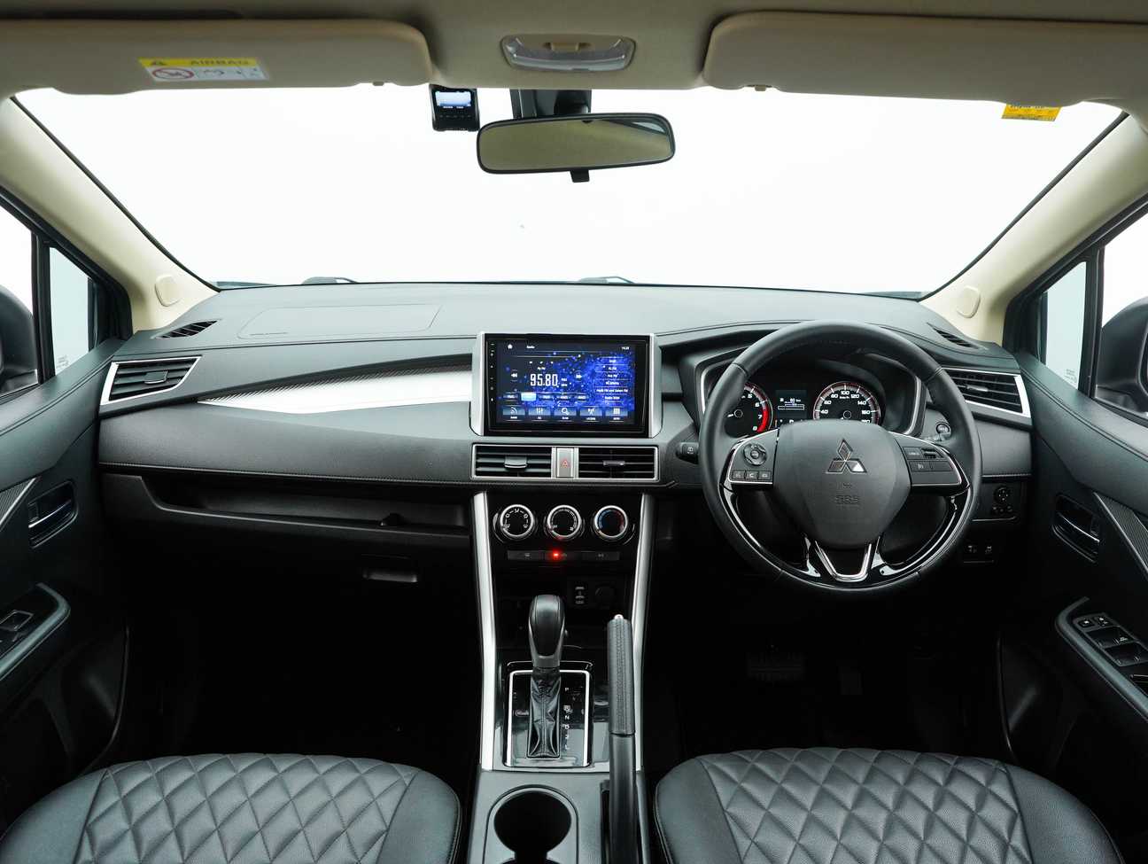 terpakai 2022 Mitsubishi Xpander  1.5