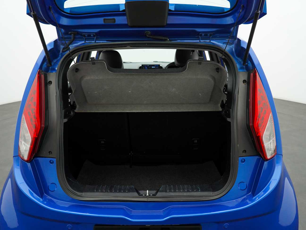 terpakai 2016 Proton Iriz Premium 1.6