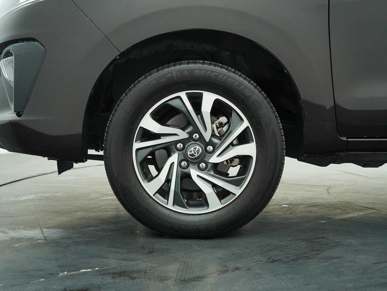 terpakai 2021 Toyota Innova G 2.0